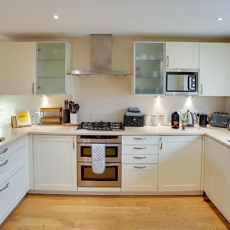 Eider Cottage: Lake View & Access In The Cotswolds Cirencester Exterior photo