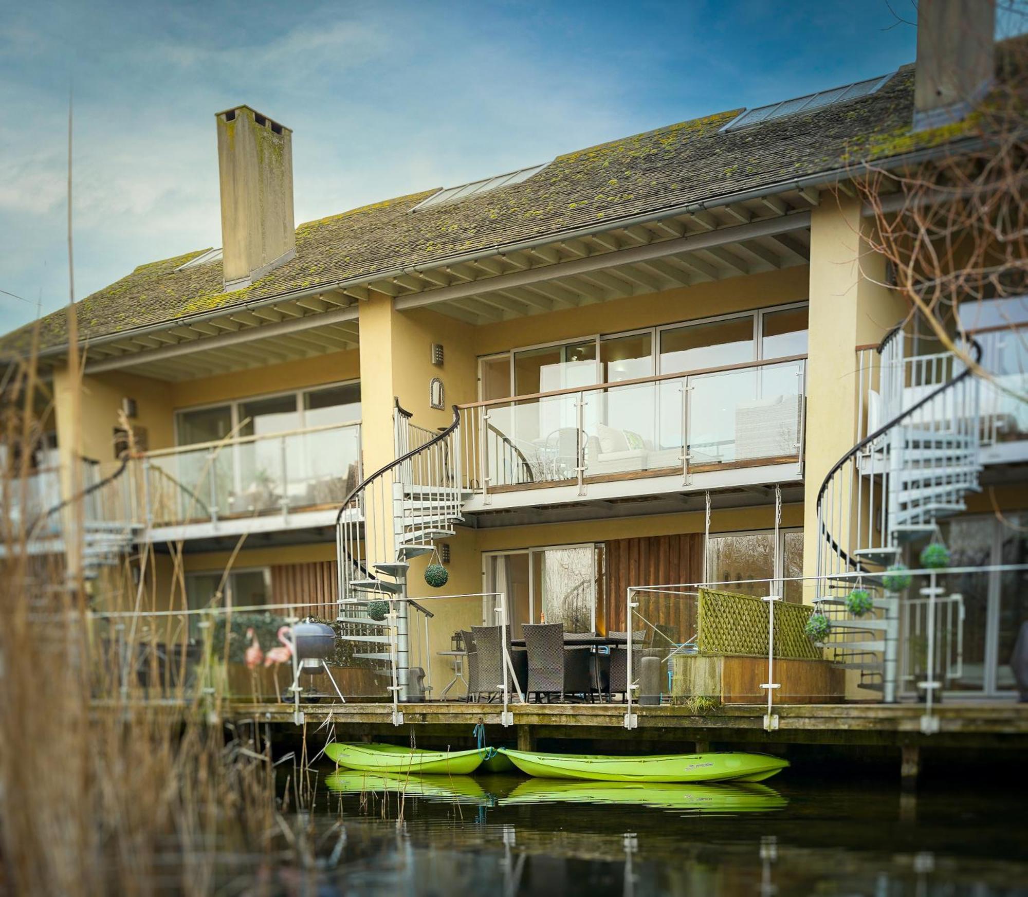 Eider Cottage: View & Access In The Cotswolds Holiday home