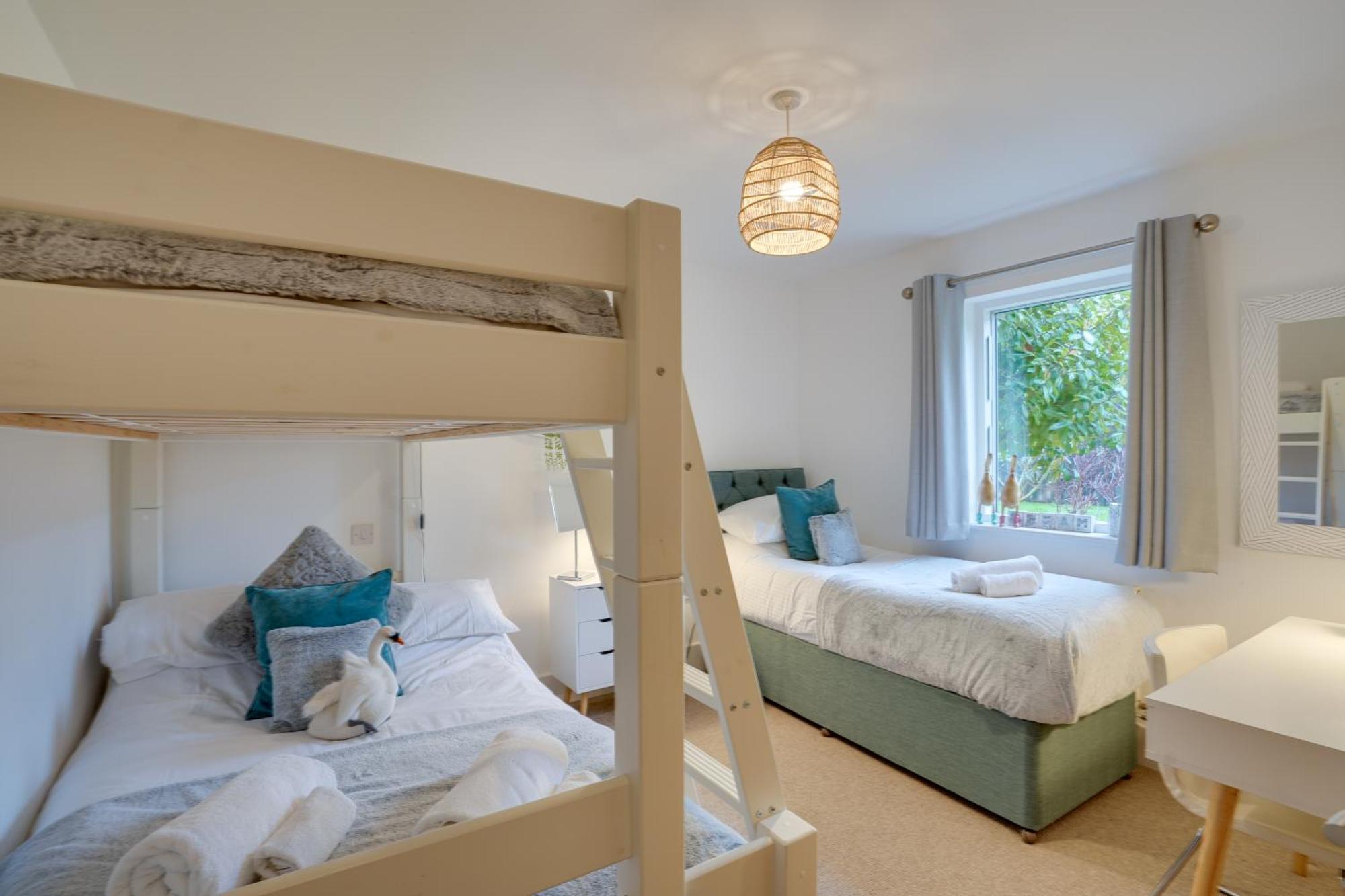 Eider Cottage: View & Access In The Cotswolds